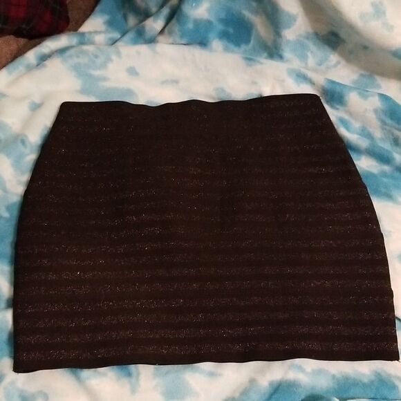 🤠Forever 21 Stretch Mini Skirt Size S/P - Picture 1 of 4